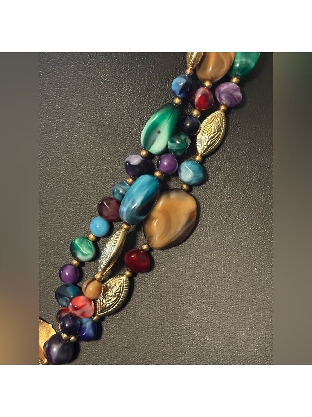 VINTAGE Genuine Lucite Statement Necklace • Gold Leaf Drop • Colorful Boho Luxe - Picture 5 of 16